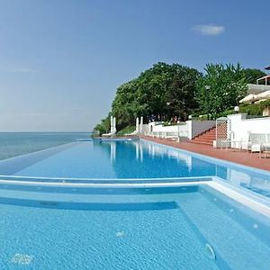 Hvd Boutique Hotel Oasis - Private Beach & Free Parking